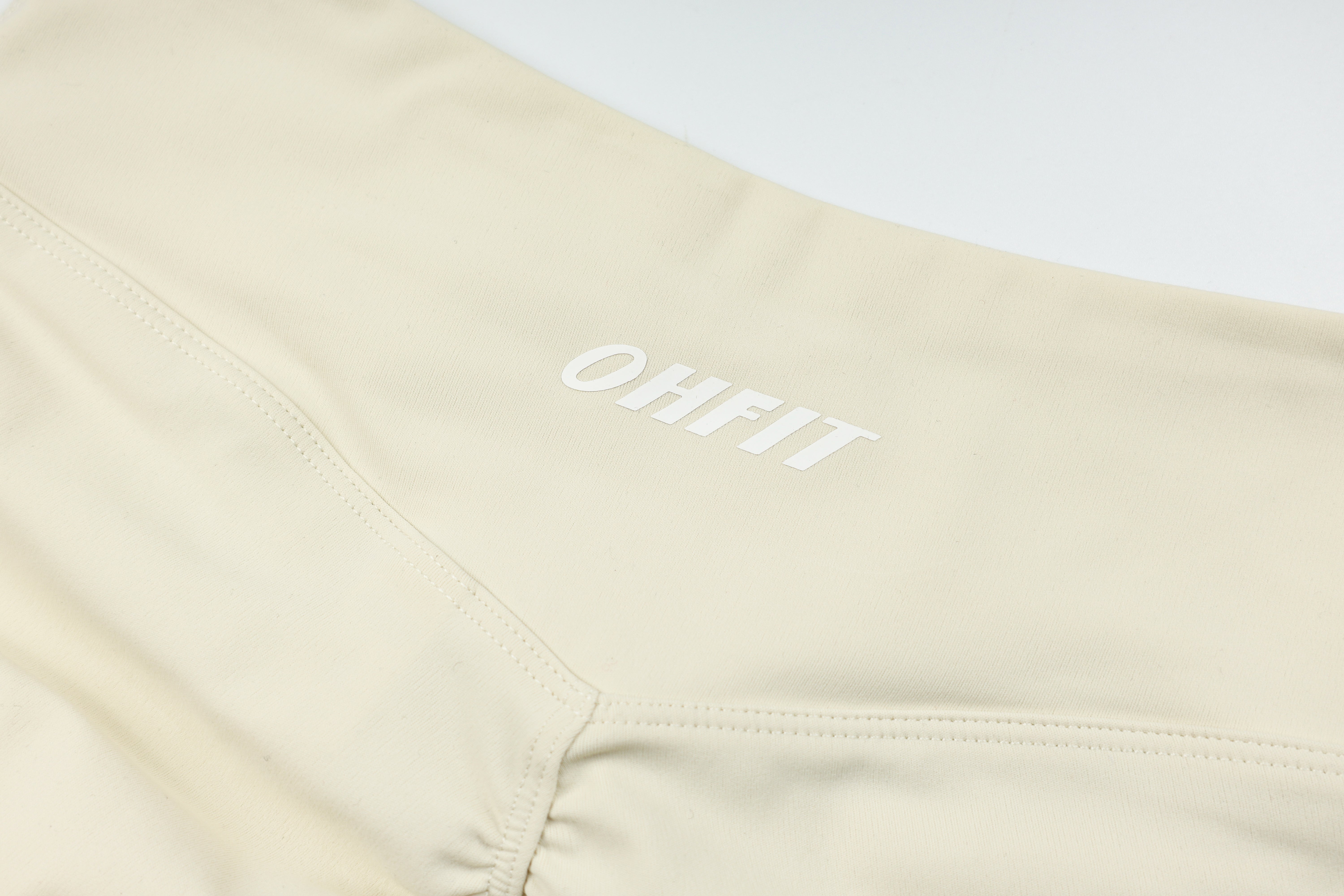 Sleek Shorts - Flow Oasis - Almond whisper - OHFIT